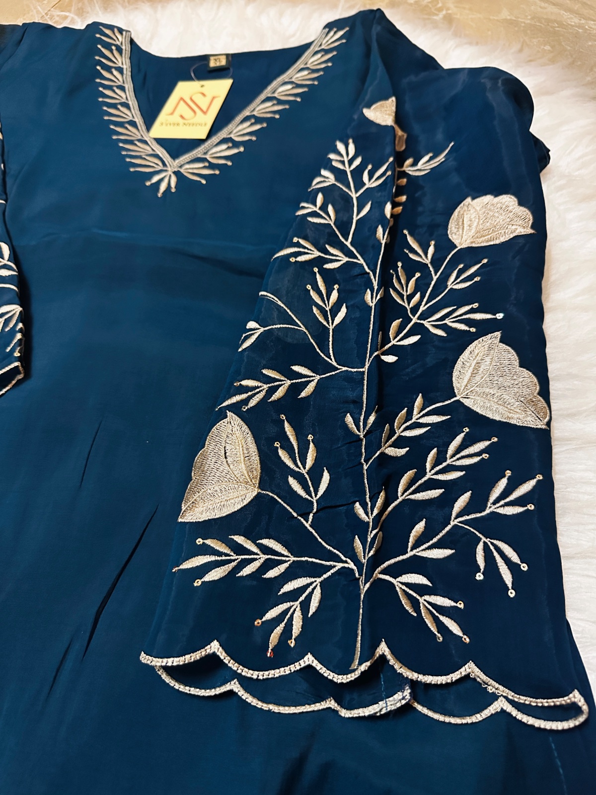 Bell sleeve crape suite