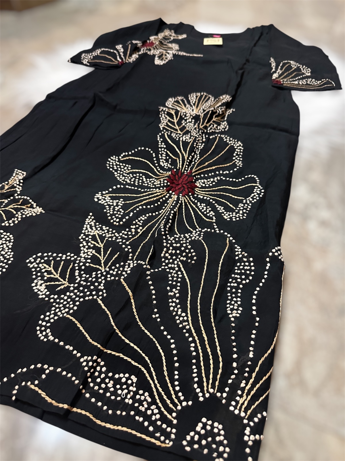 Black Chinese knot suite