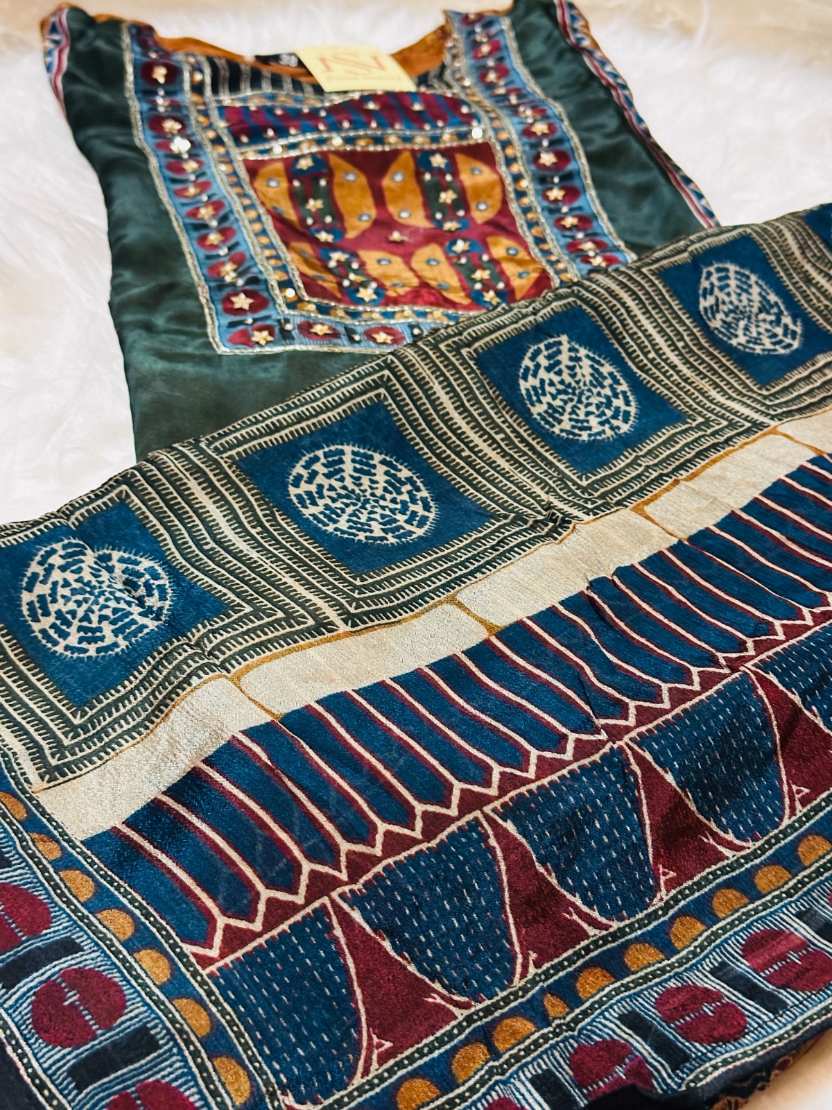 Ajrakh printed Cape Suite view 4
